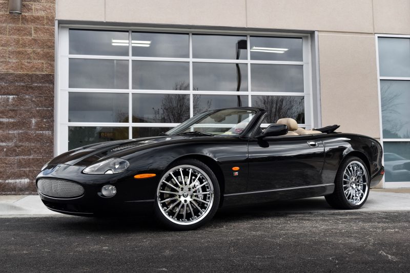 Black Coventry Jaguar Whitley - Image 2