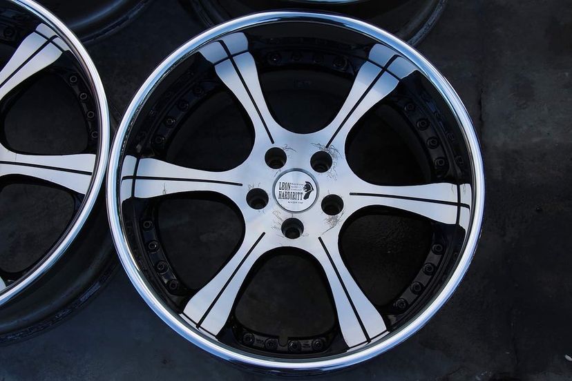 Leon Hardiritt Herzog Wheels | "18x9.5 ET +28 - Med Disk | Raw Polish - Image 3