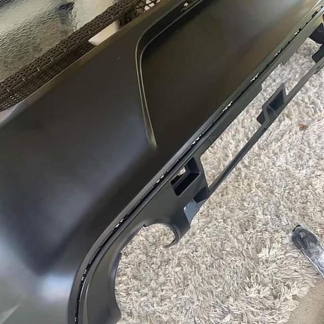 HellCat SRT Rear Carbon Bumper - Image 2