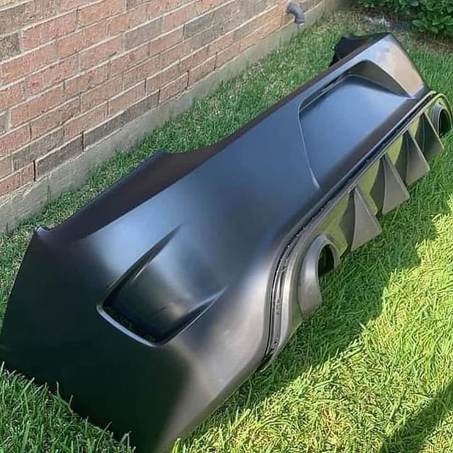 HellCat SRT Rear Carbon Bumper - Image 6