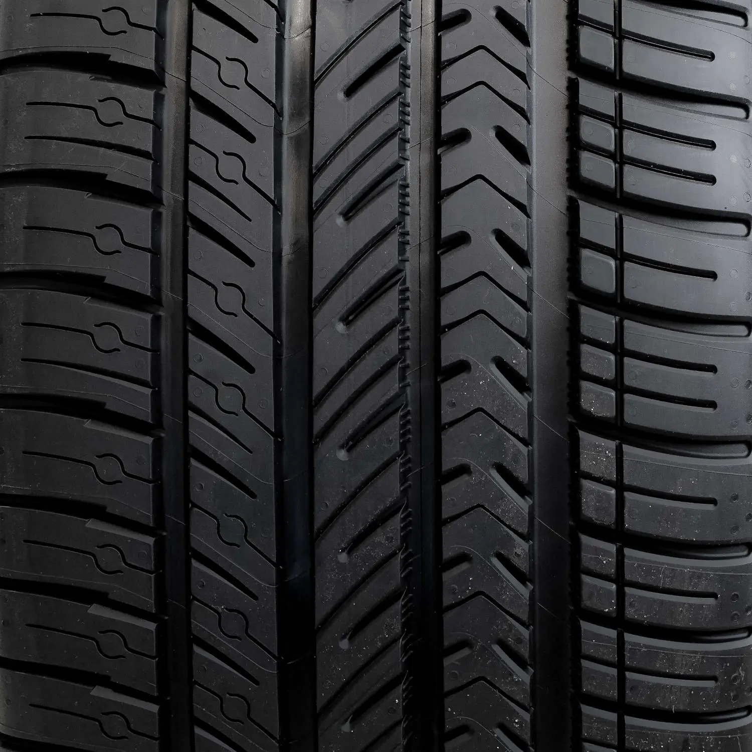 Michelin Pilot Sport A/S 4 235/40R18 (Load XL) - Image 2